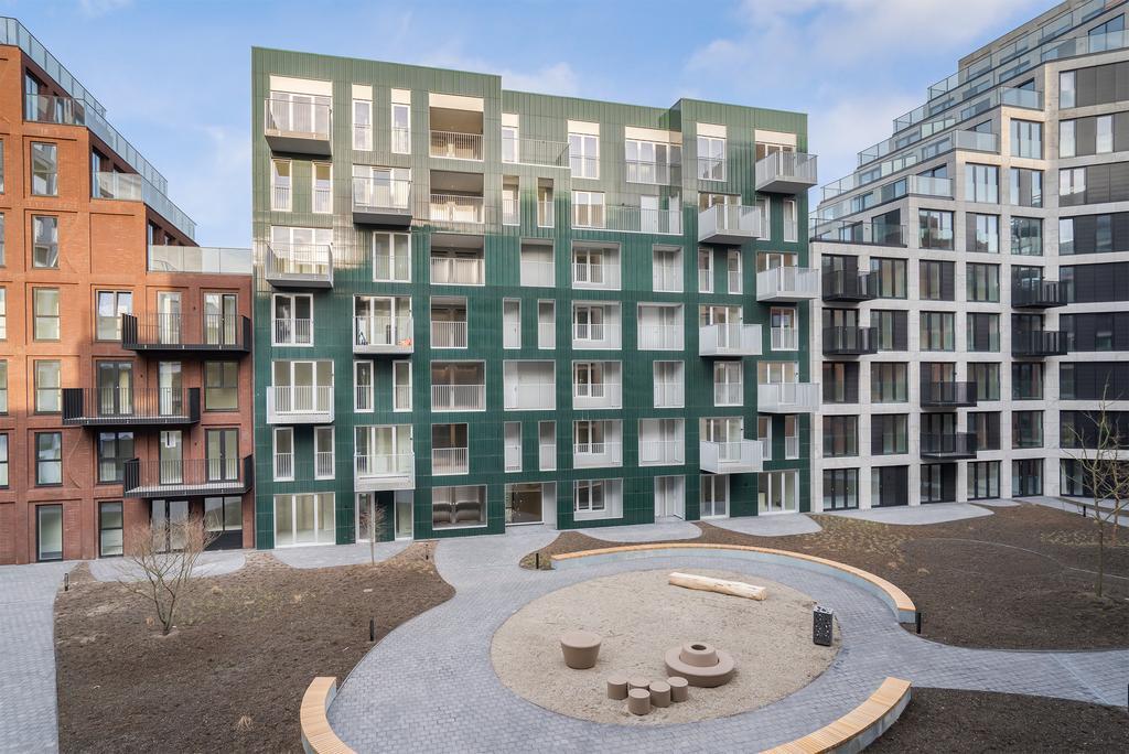 show all photos of Mies van der Rohestraat