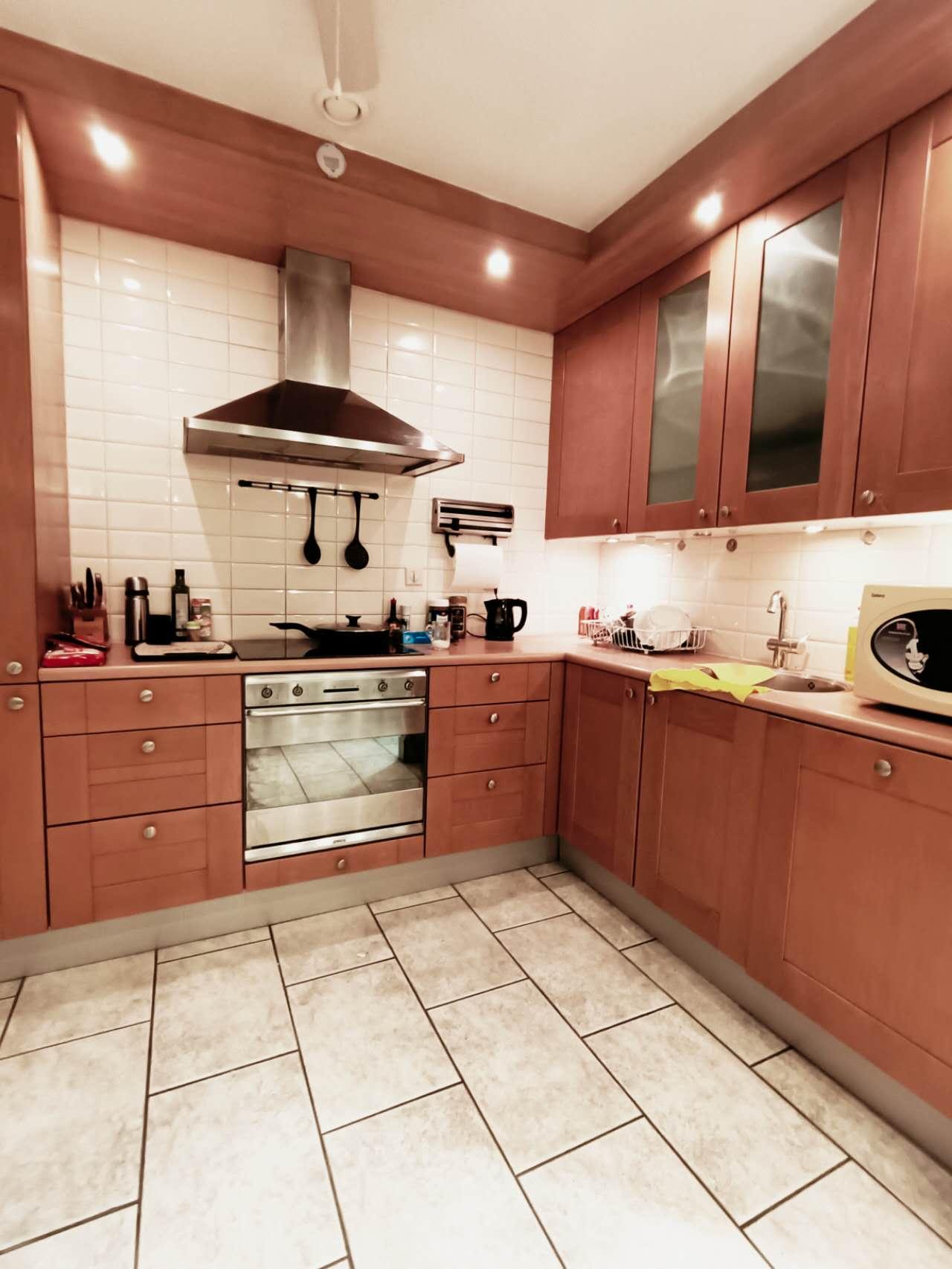 show all photos of Strevelsweg