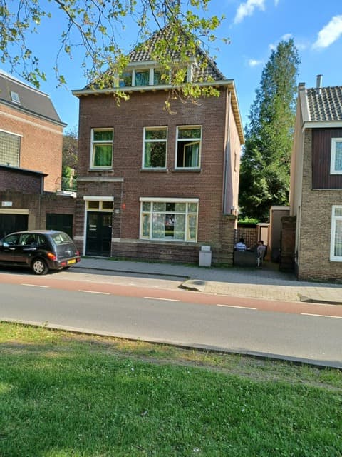 show all photos of Korvelplein