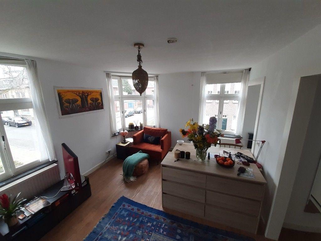 show all photos of Raadhuisstraat