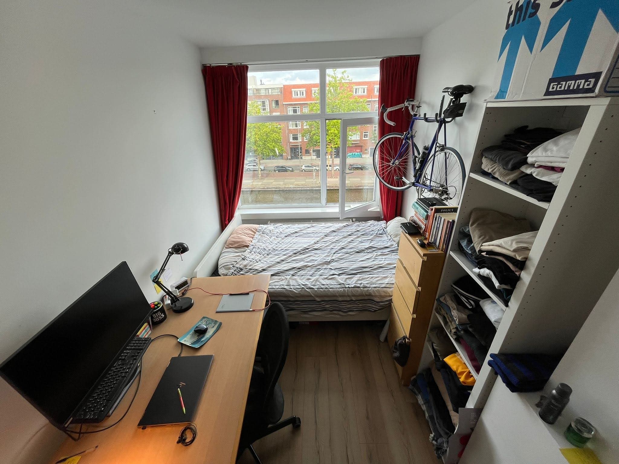 show all photos of Mathenesserdijk