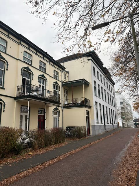 show all photos of Renssenstraat