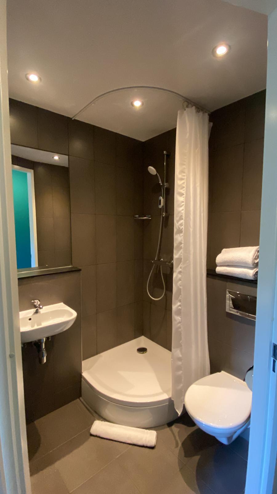 show all photos of Van de Sande Bakhuijzenstraat