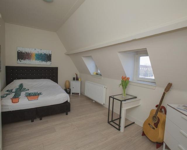 show all photos of Van Tuyll van Serooskerkenweg