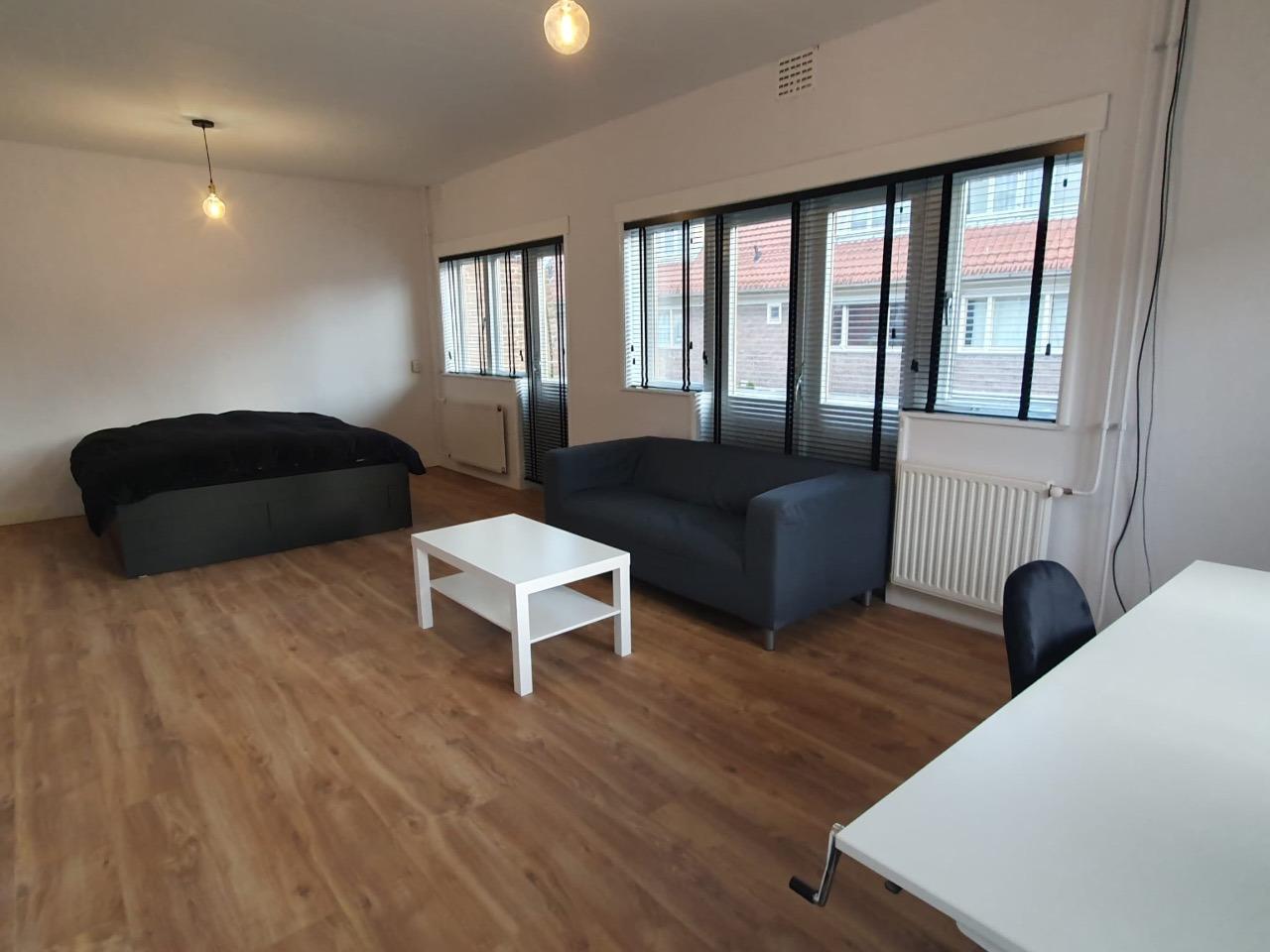 show all photos of Veeteeltstraat