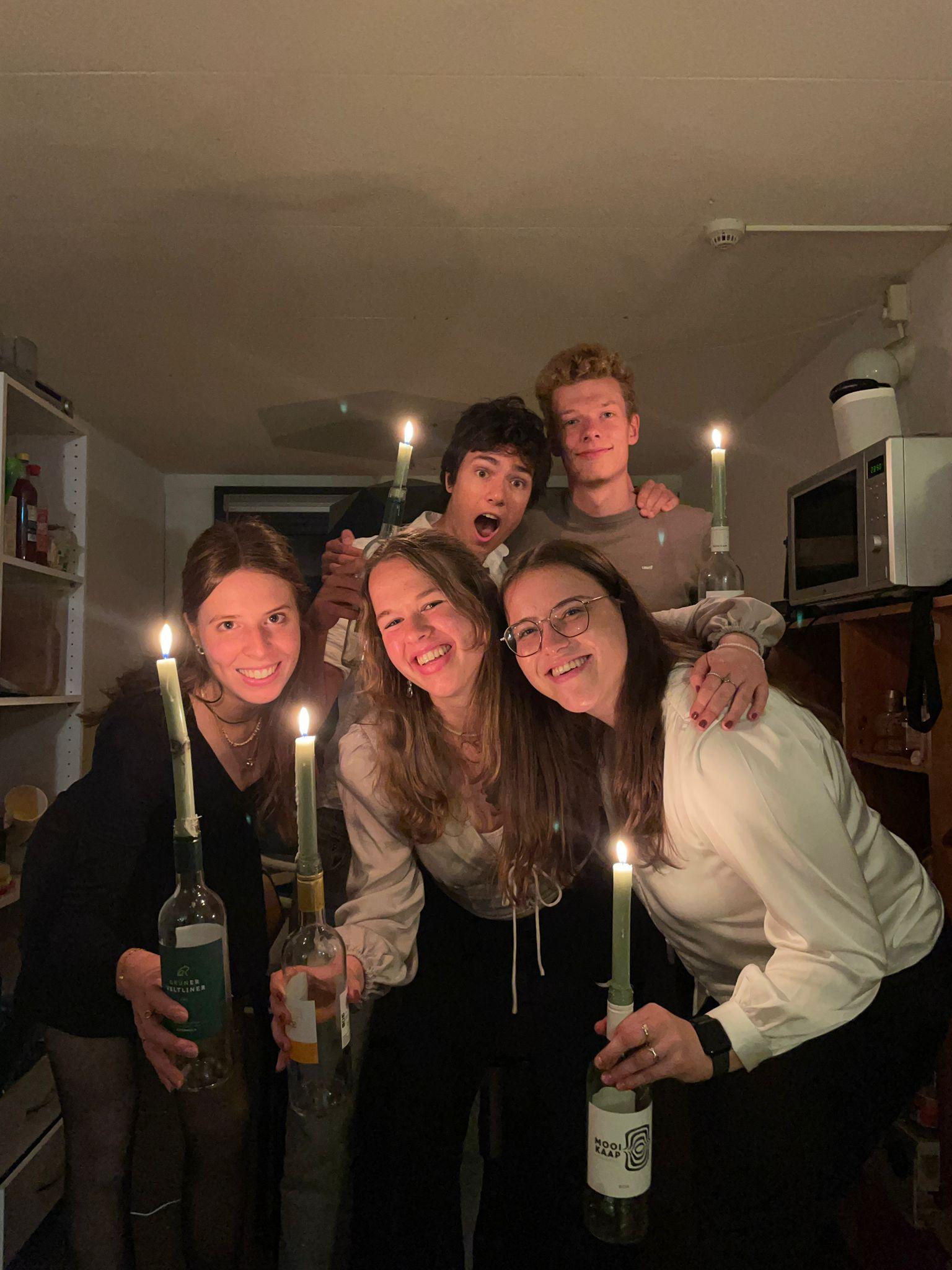 show all photos of Calslaan