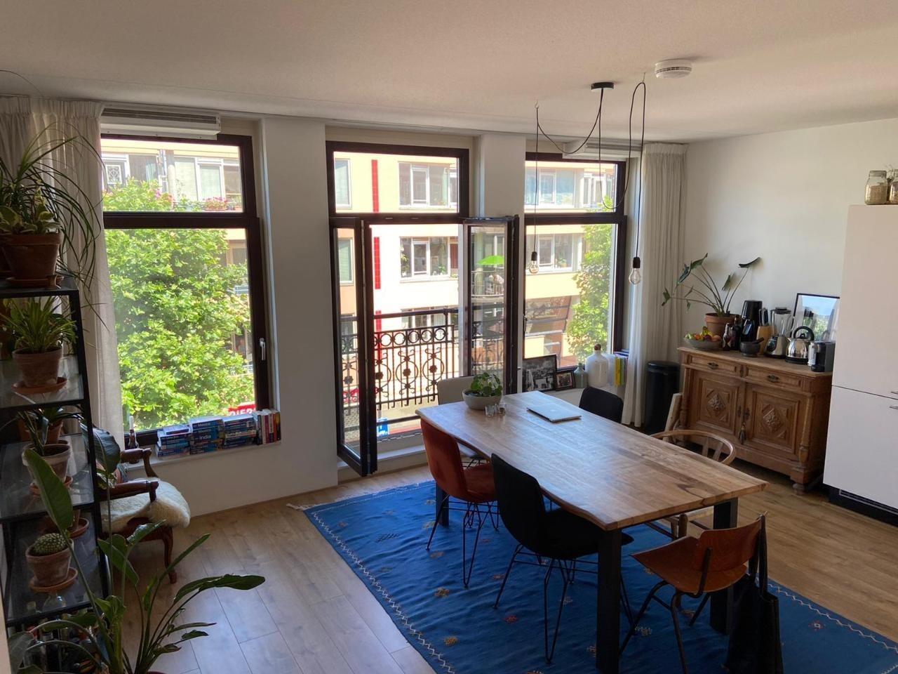 show all photos of Eerste Oosterparkstraat