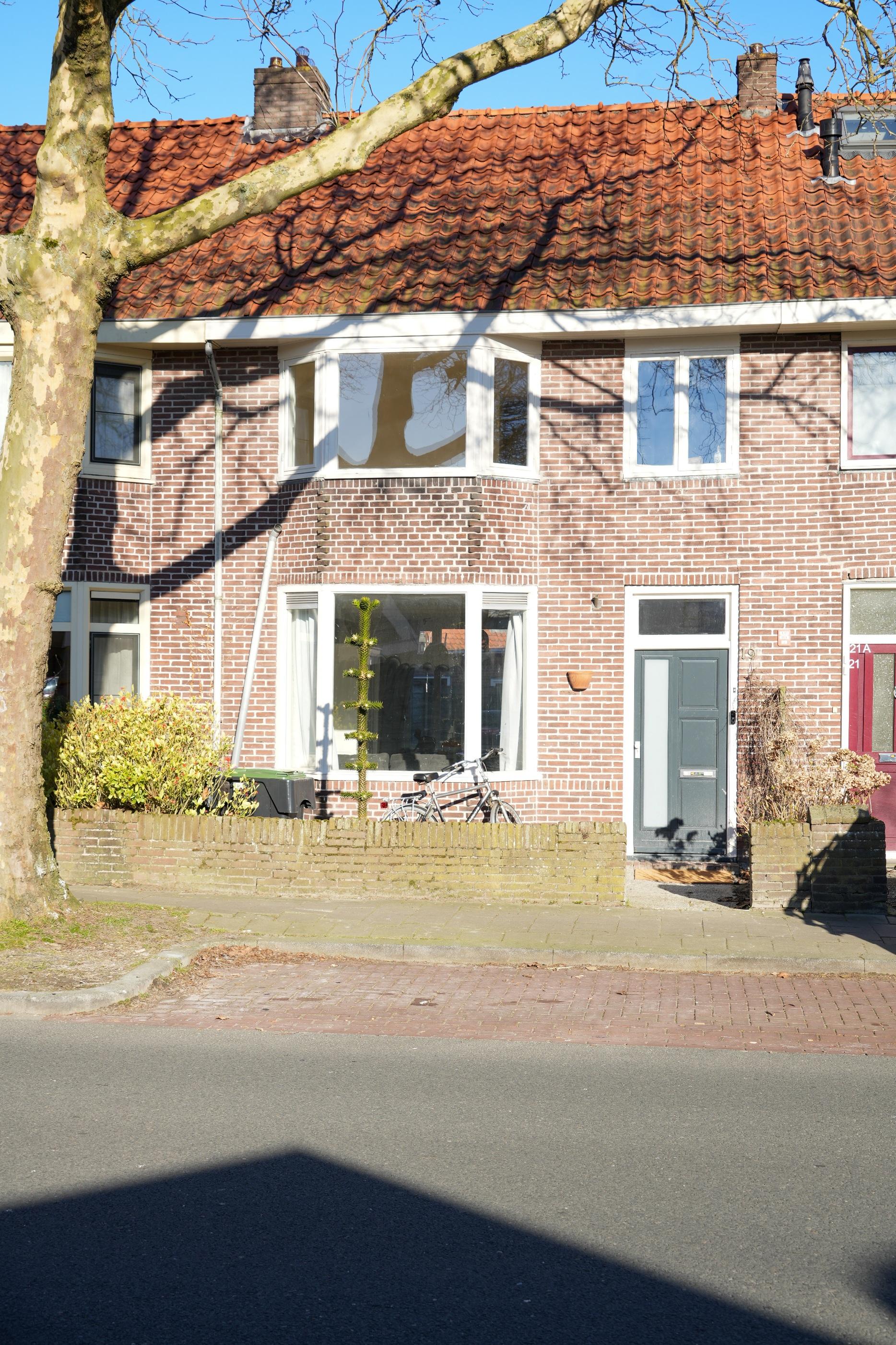 show all photos of de Ruyterweg