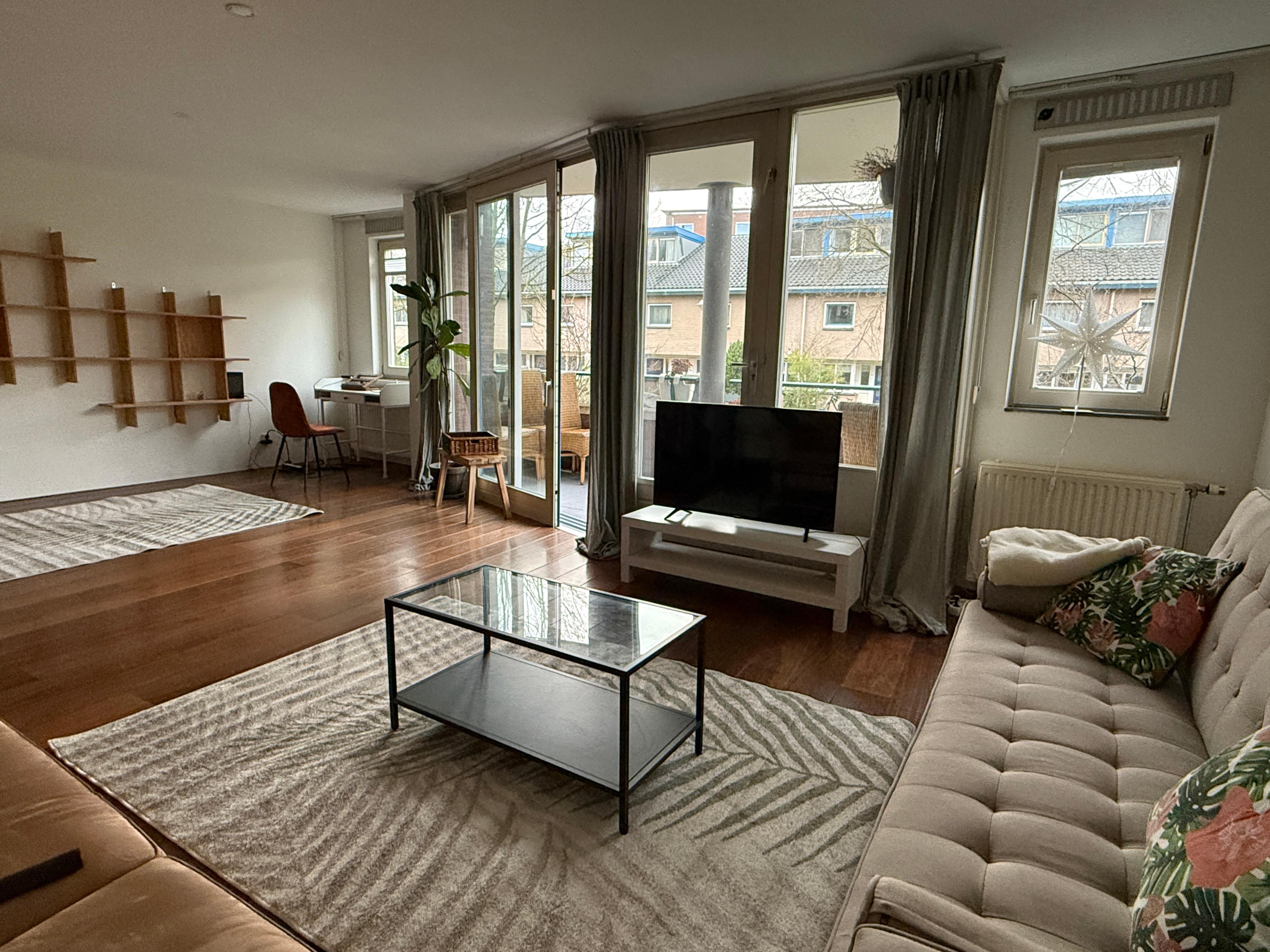 show all photos of Praterlaan