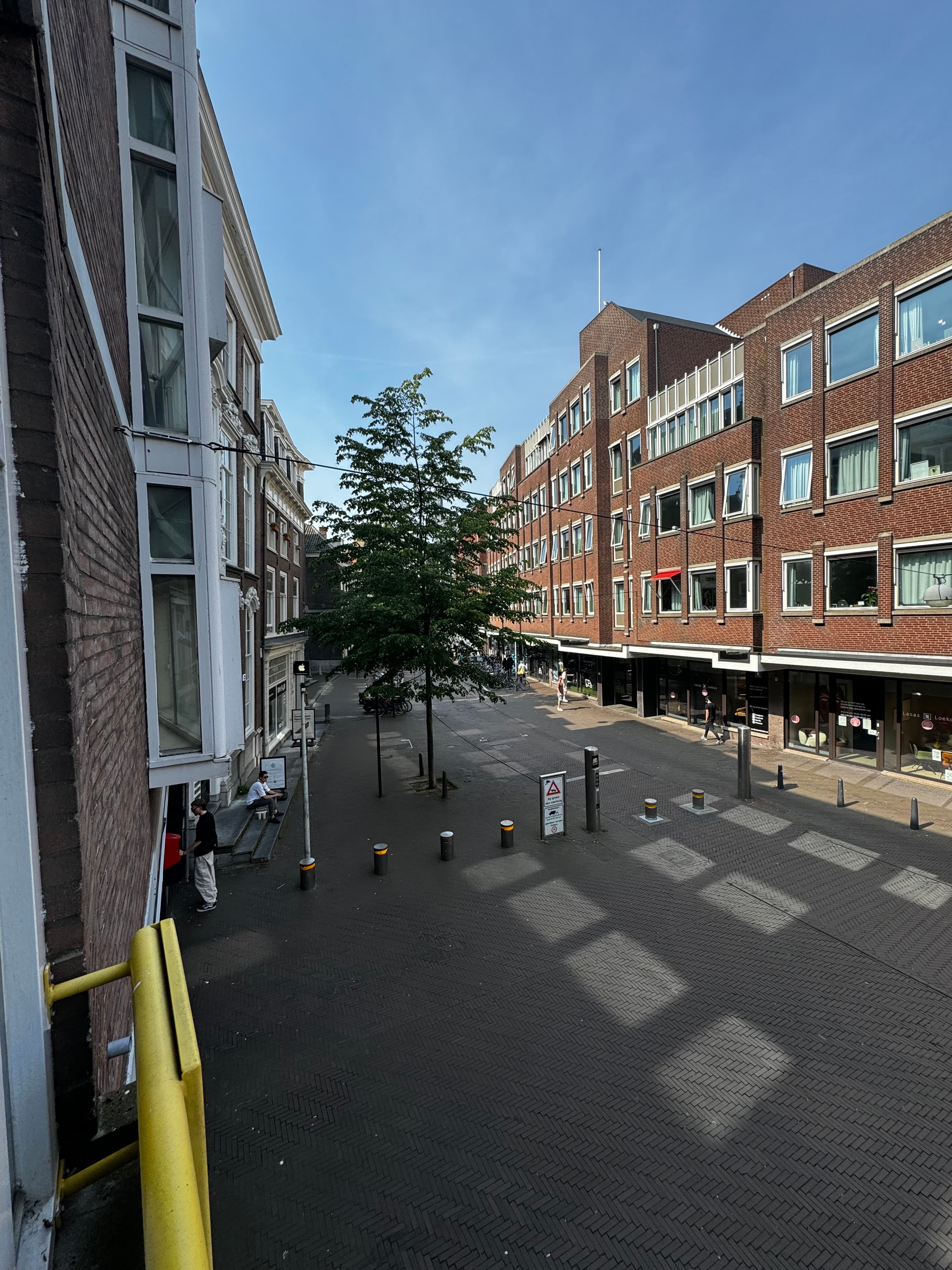 show all photos of Lutherse Burgwal