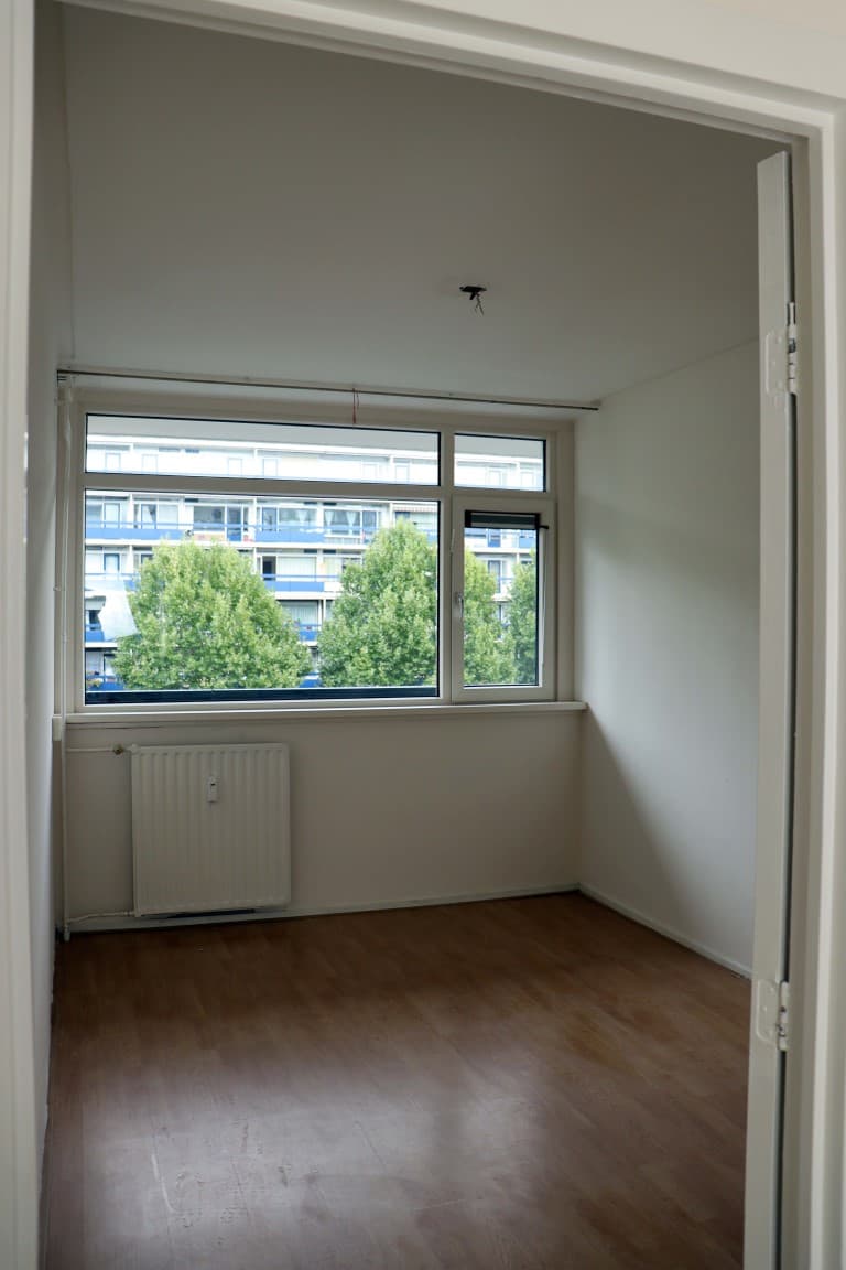 show all photos of Hisveltplein