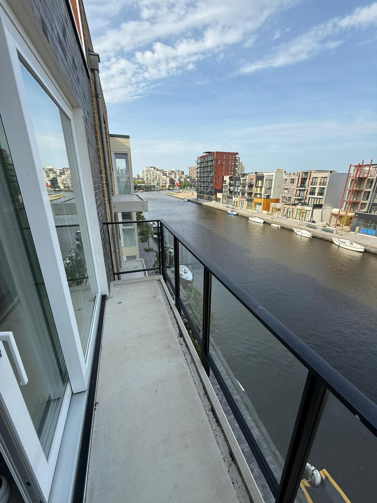 show all photos of Johan Ringerskade