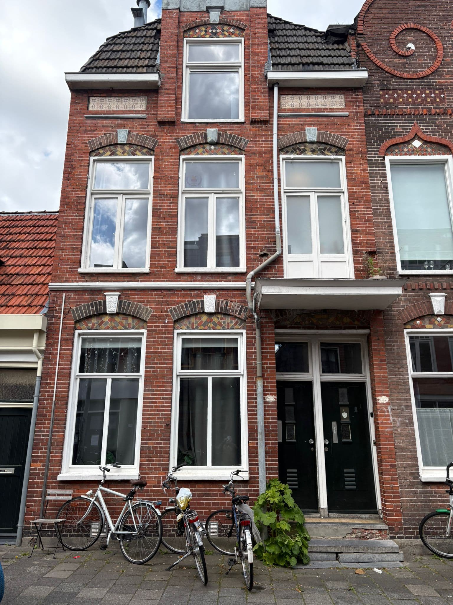 show all photos of Violenstraat