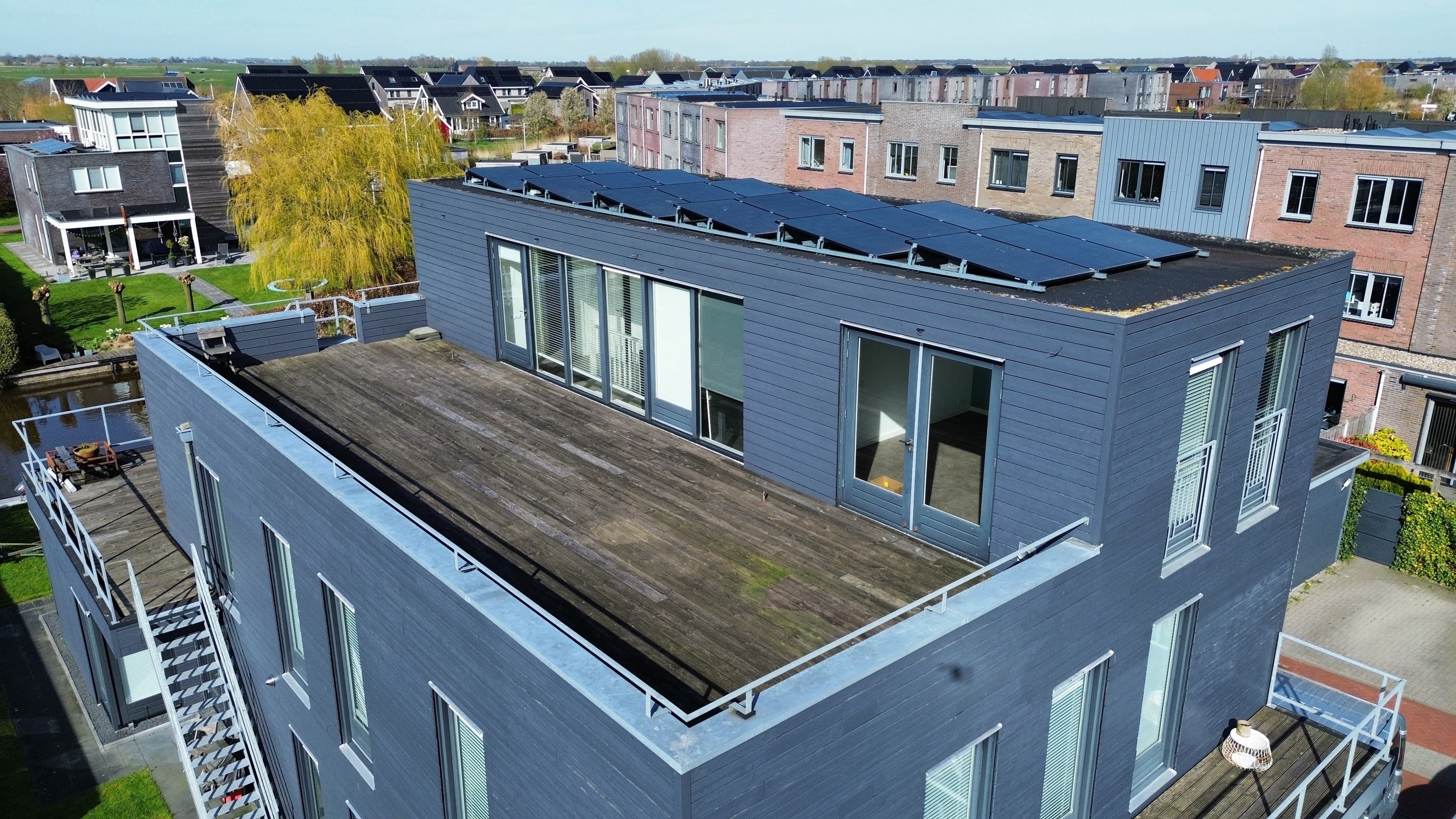 show all photos of Auck Petersstrjitte