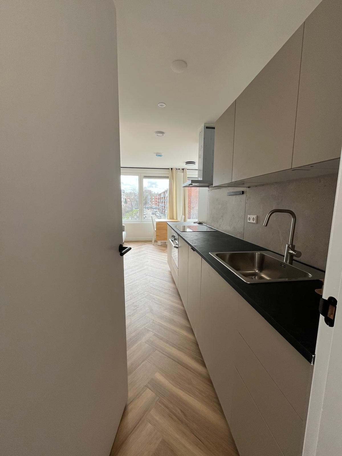 show all photos of Nieuwe Laan