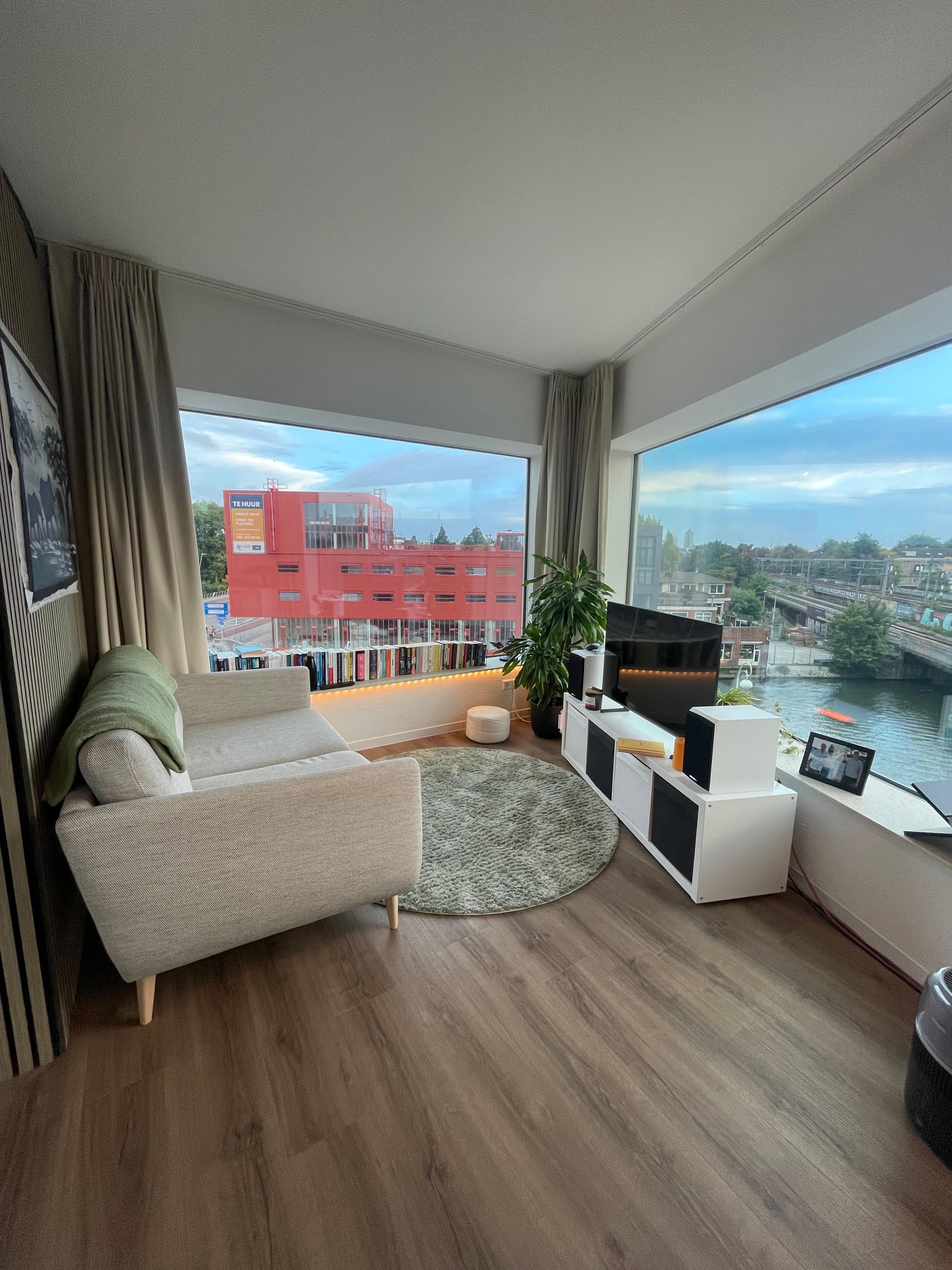 show all photos of Panamalaan