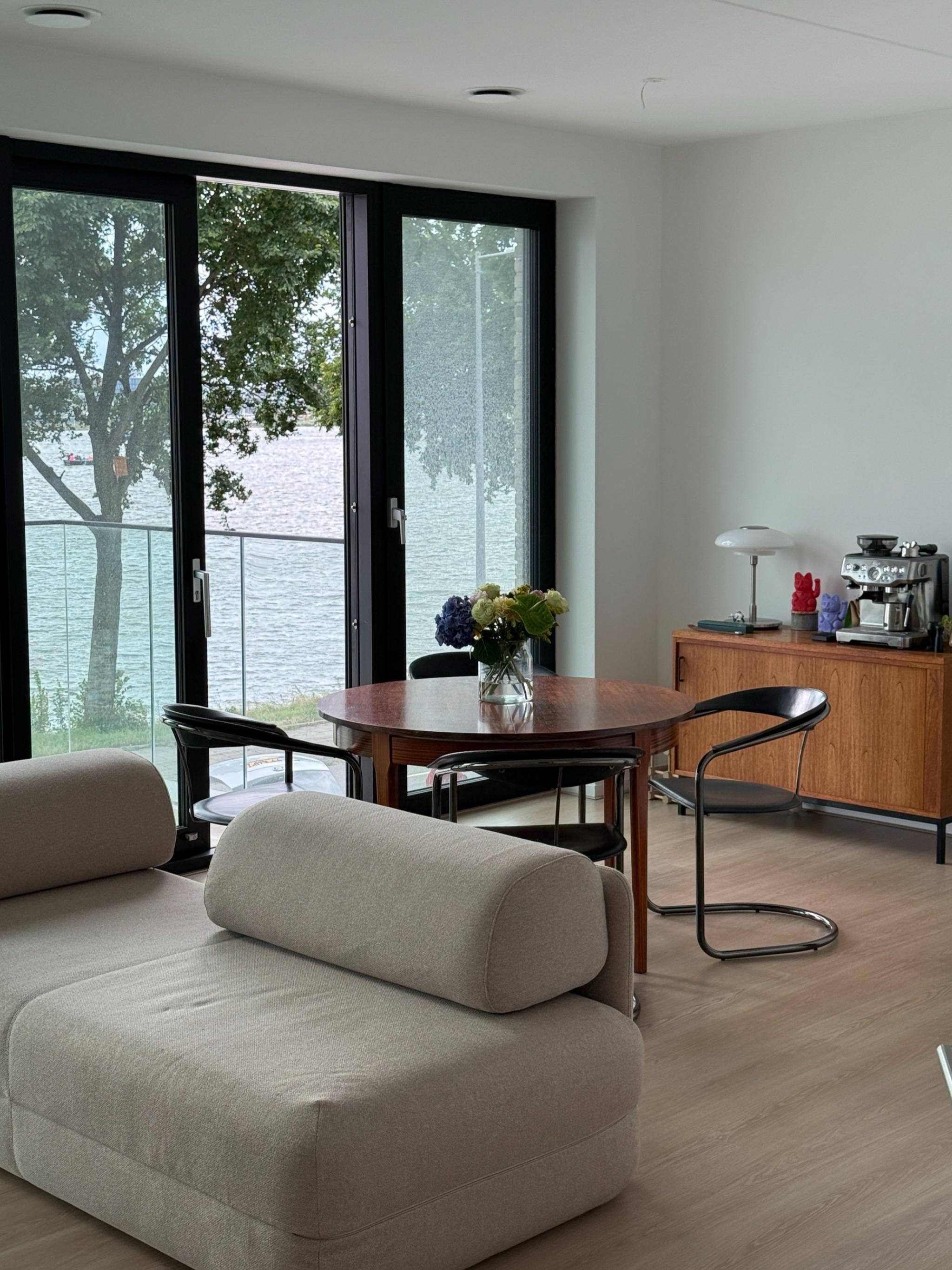 show all photos of Grasweg