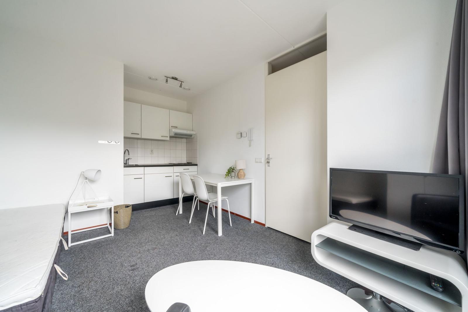 show all photos of Eerste Oude Heselaan