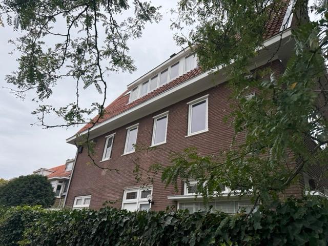 show all photos of Josef Israelslaan