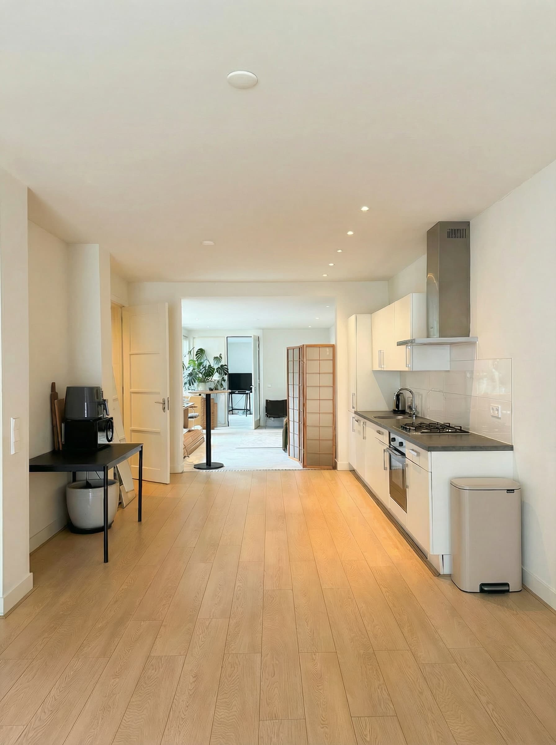 show all photos of Hoofdweg