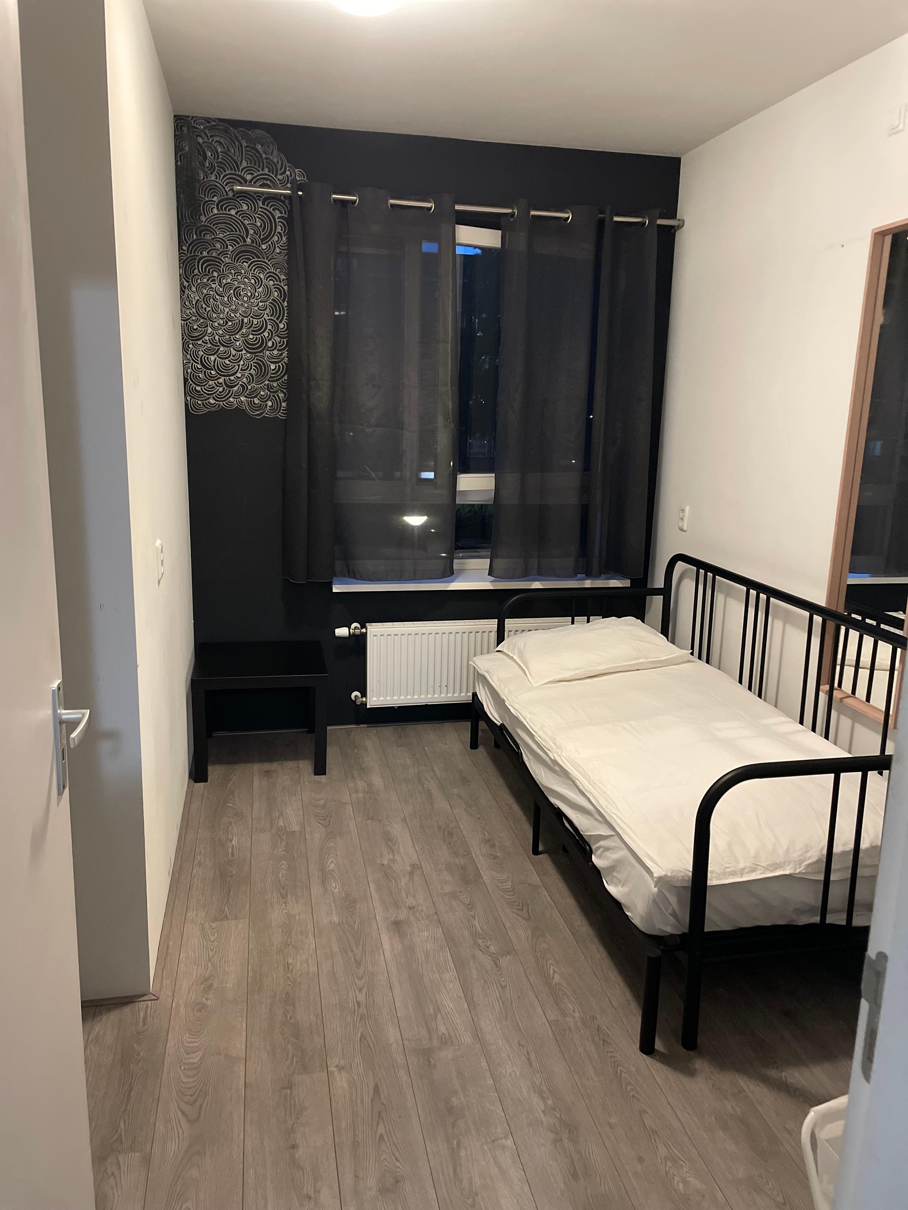 show all photos of Leenhofstraat