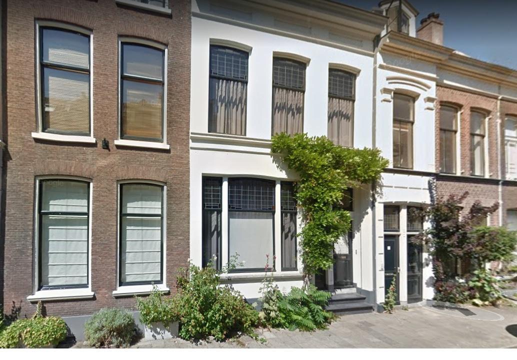 show all photos of Parkstraat