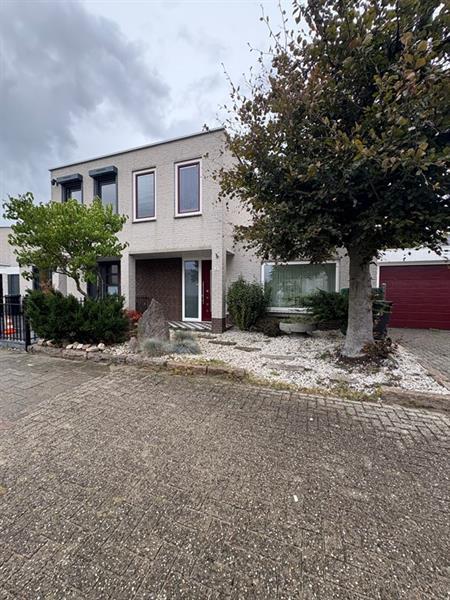 show all photos of Robert Kochstraat