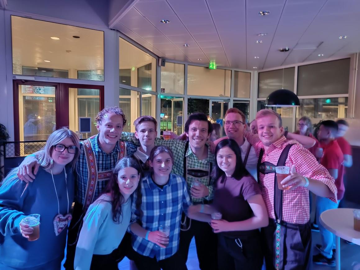 show all photos of Matenweg