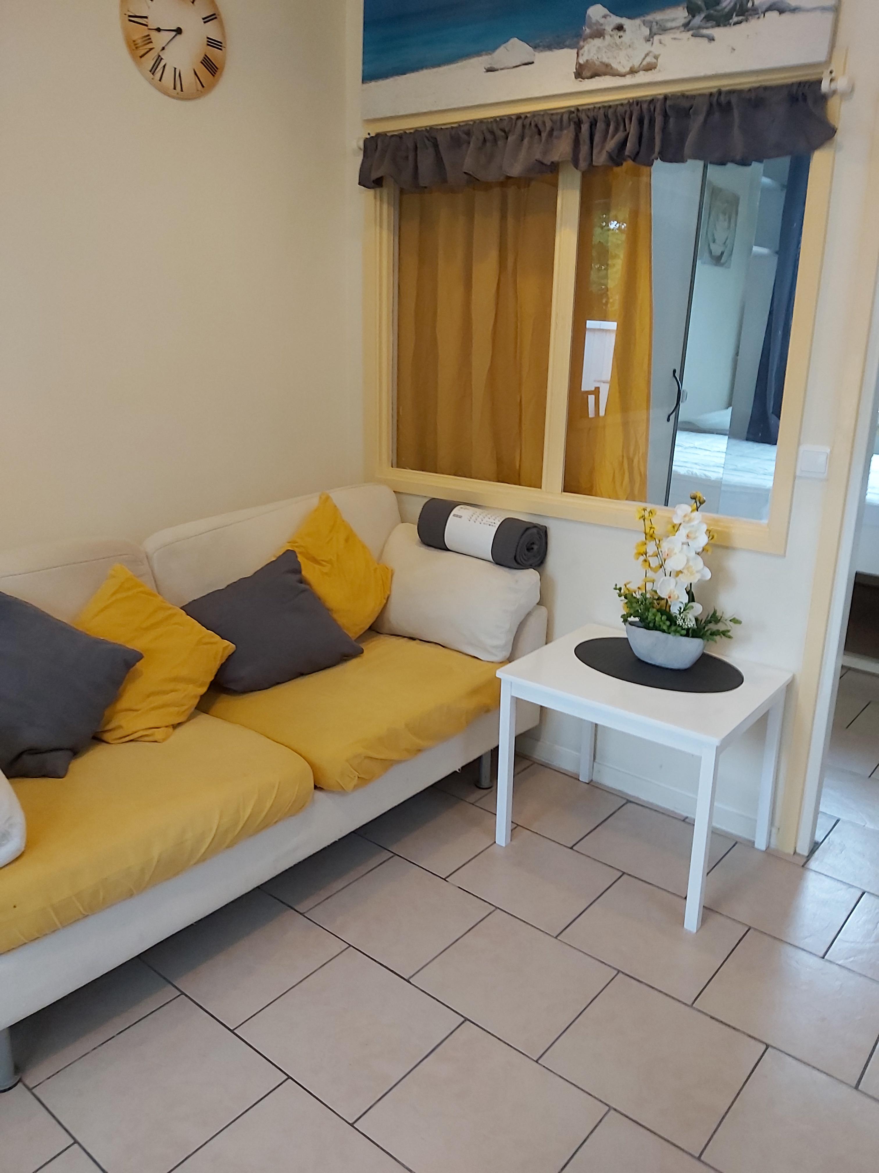 show all photos of Kerstomaatplantsoen