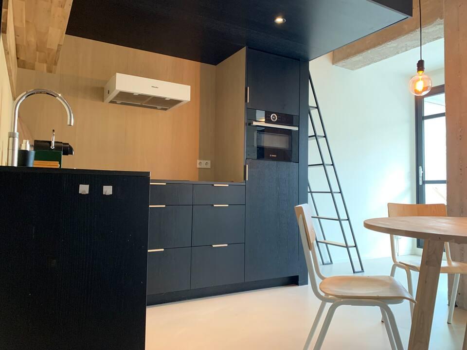 show all photos of Maassluisstraat