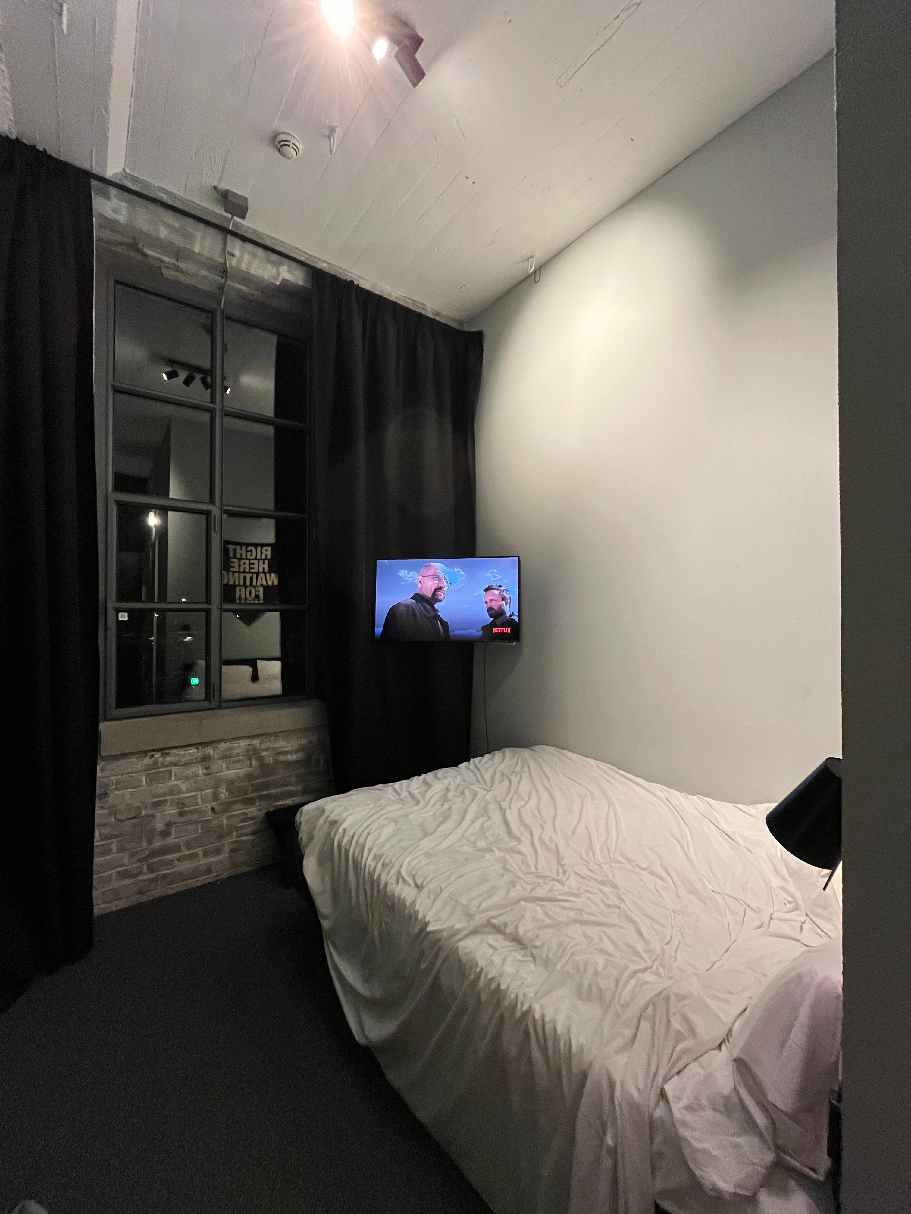 show all photos of Sphinxcour