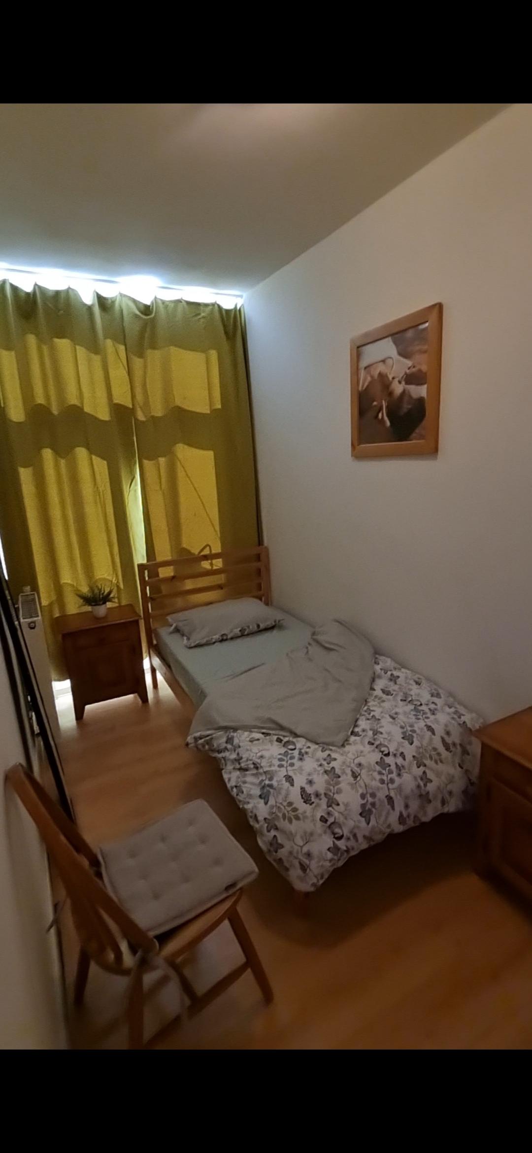 show all photos of Linnaeusstraat