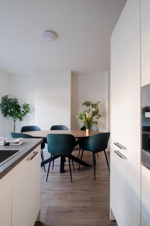 show all photos of Klein-Coolstraat