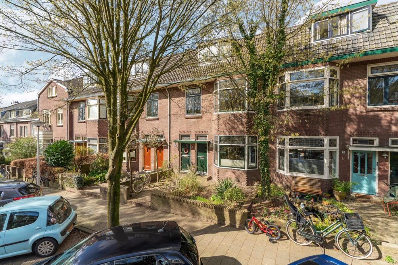 show all photos of Frans Halsstraat