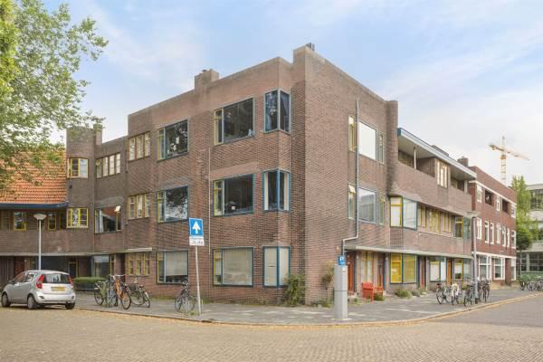 show all photos of Bernoulliplein