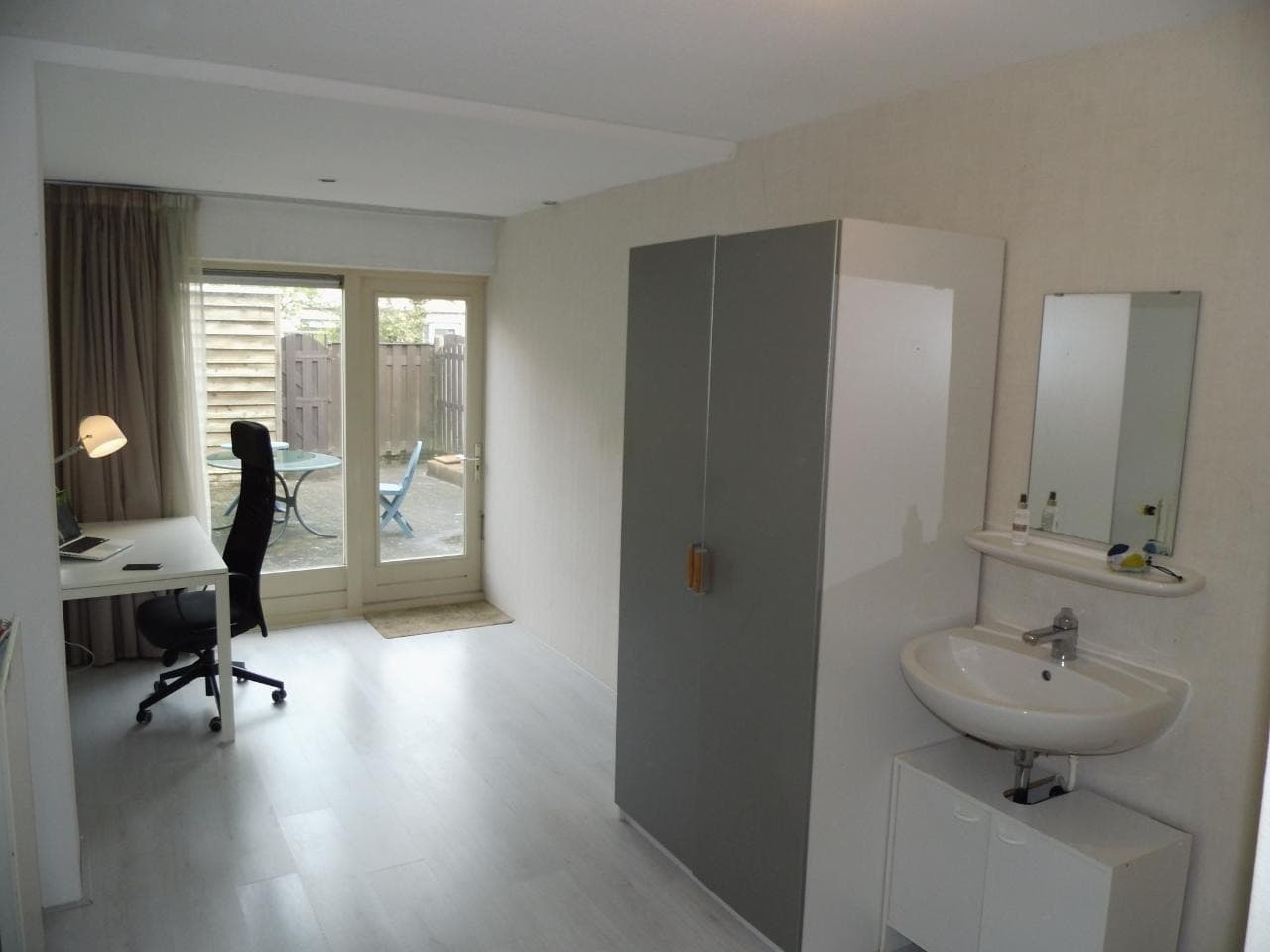 show all photos of Louis de Funesstraat