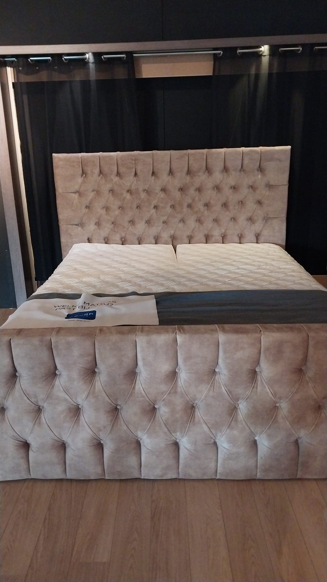 show all photos of Lodewijk van Deysselstraat