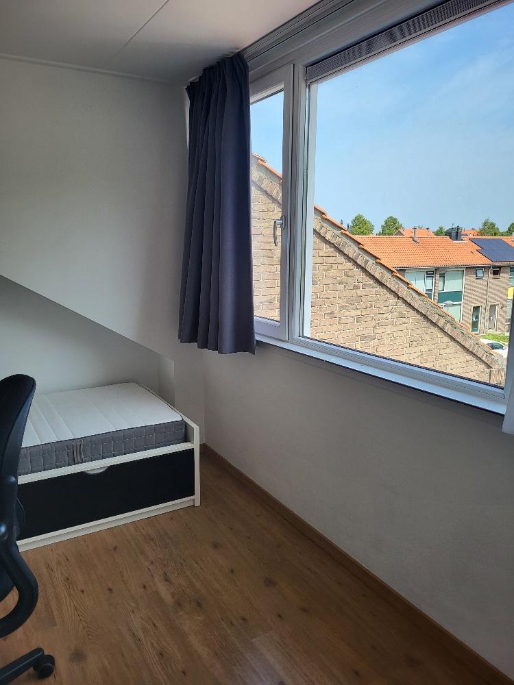 show all photos of Hendrik Casimirstraat