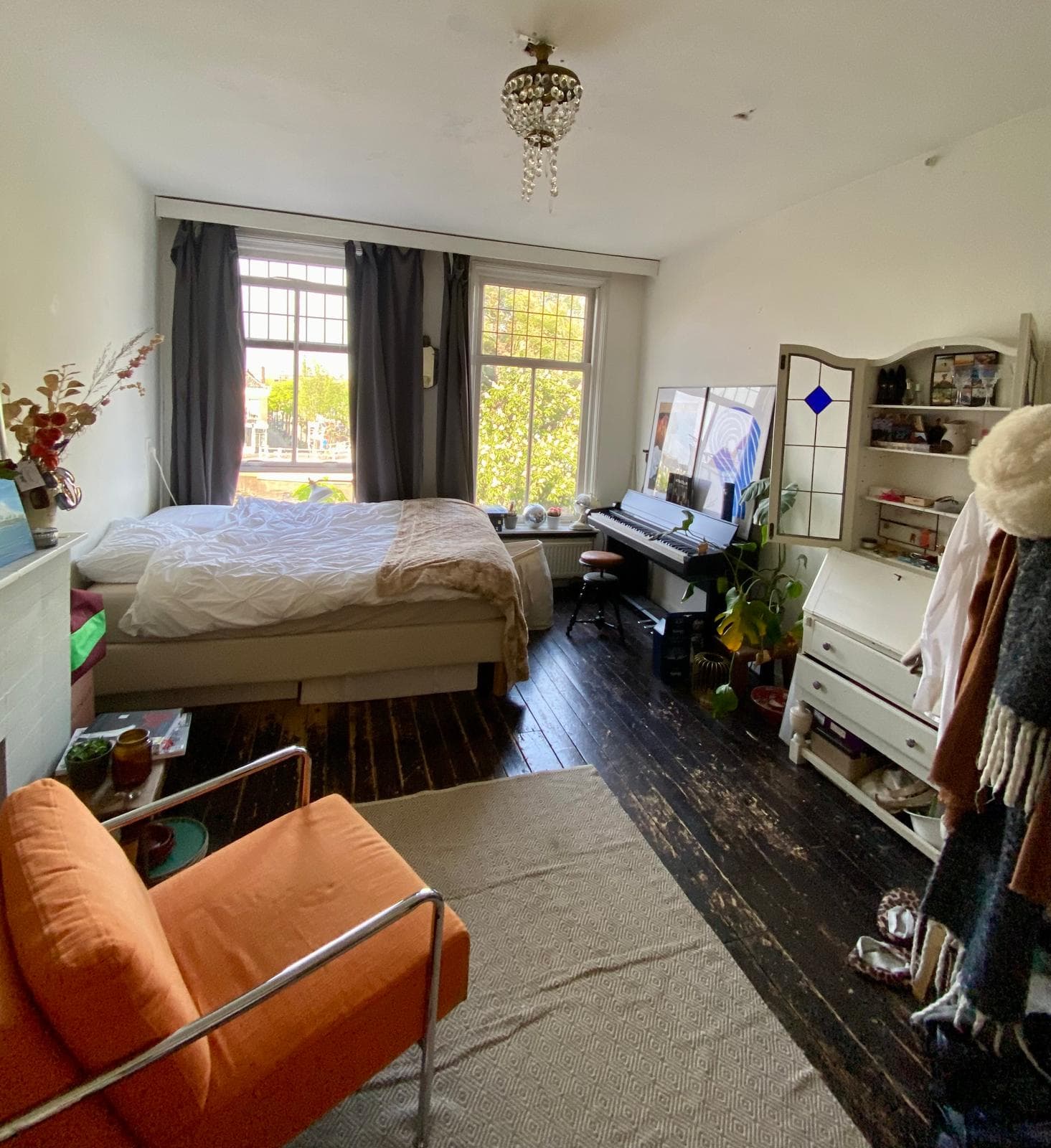 show all photos of Oude Delft