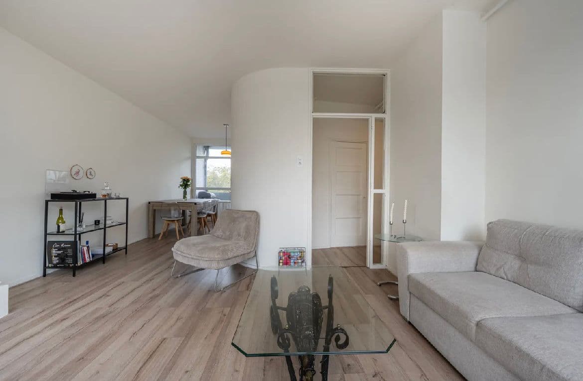 show all photos of Karel Doormanstraat