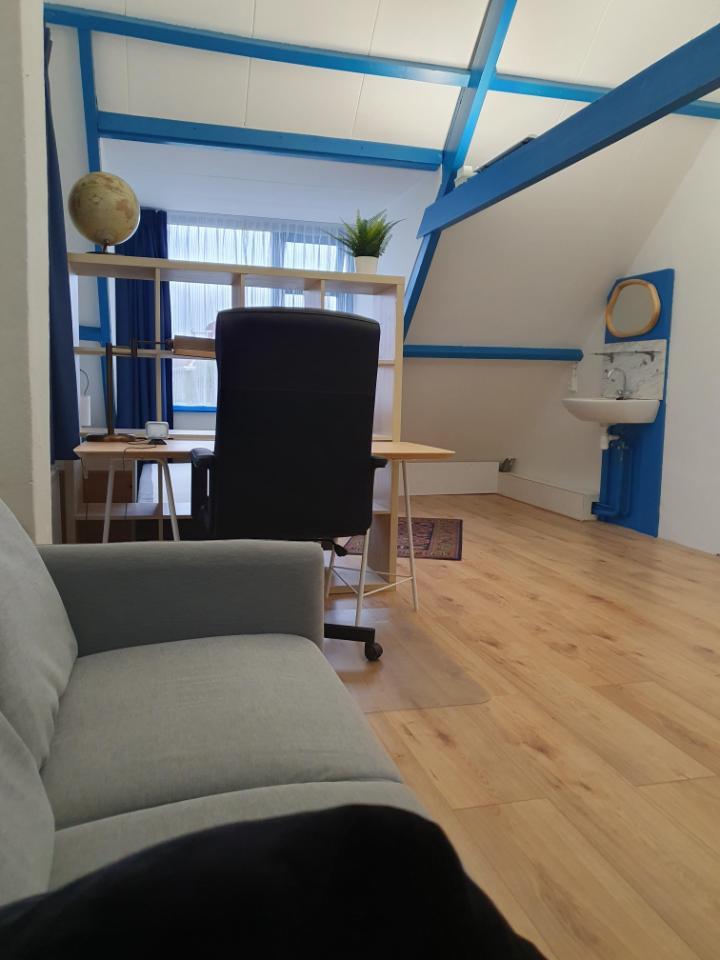 show all photos of Delftsestraatweg