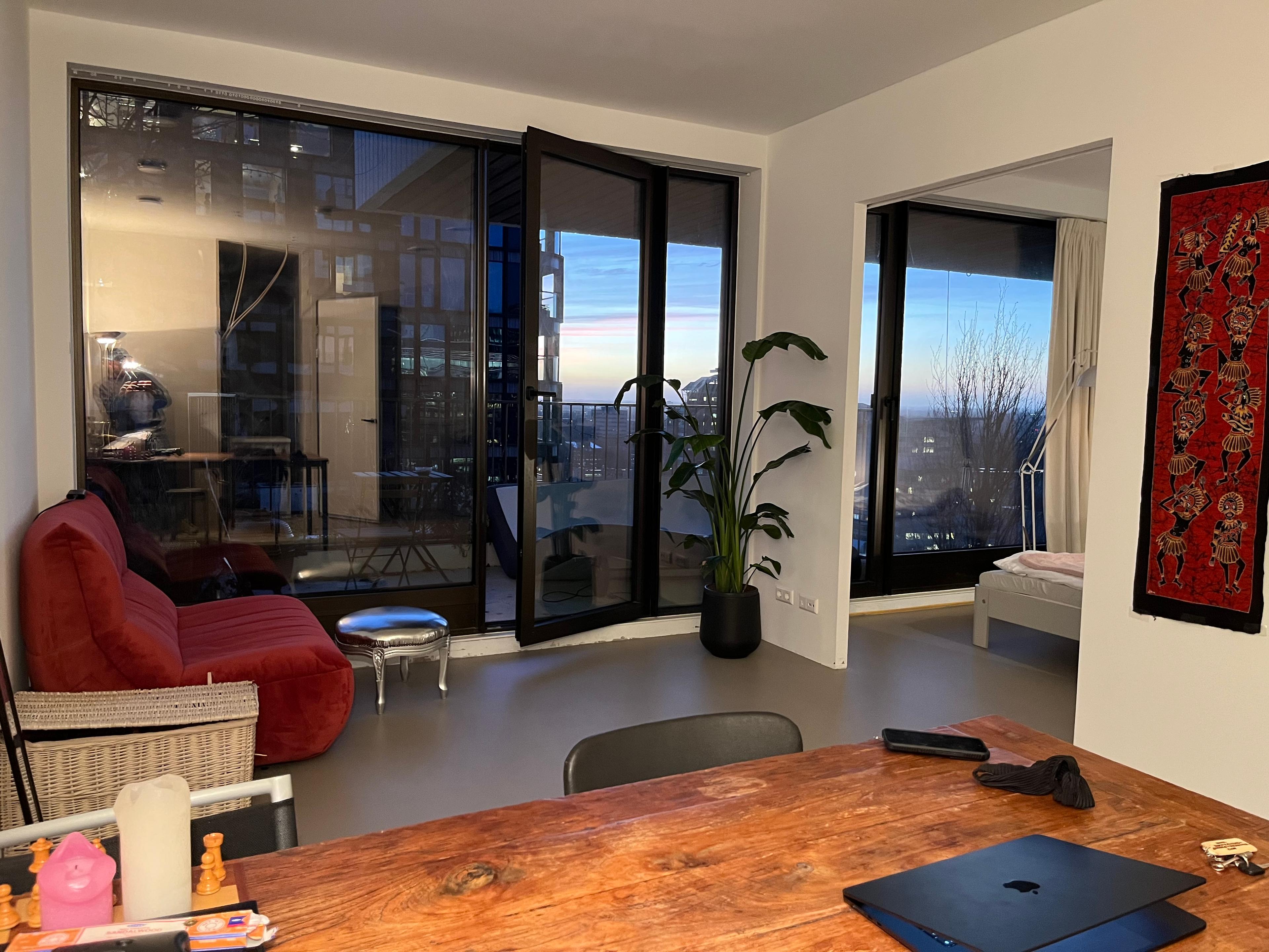 show all photos of Hoola van Nootenstraat