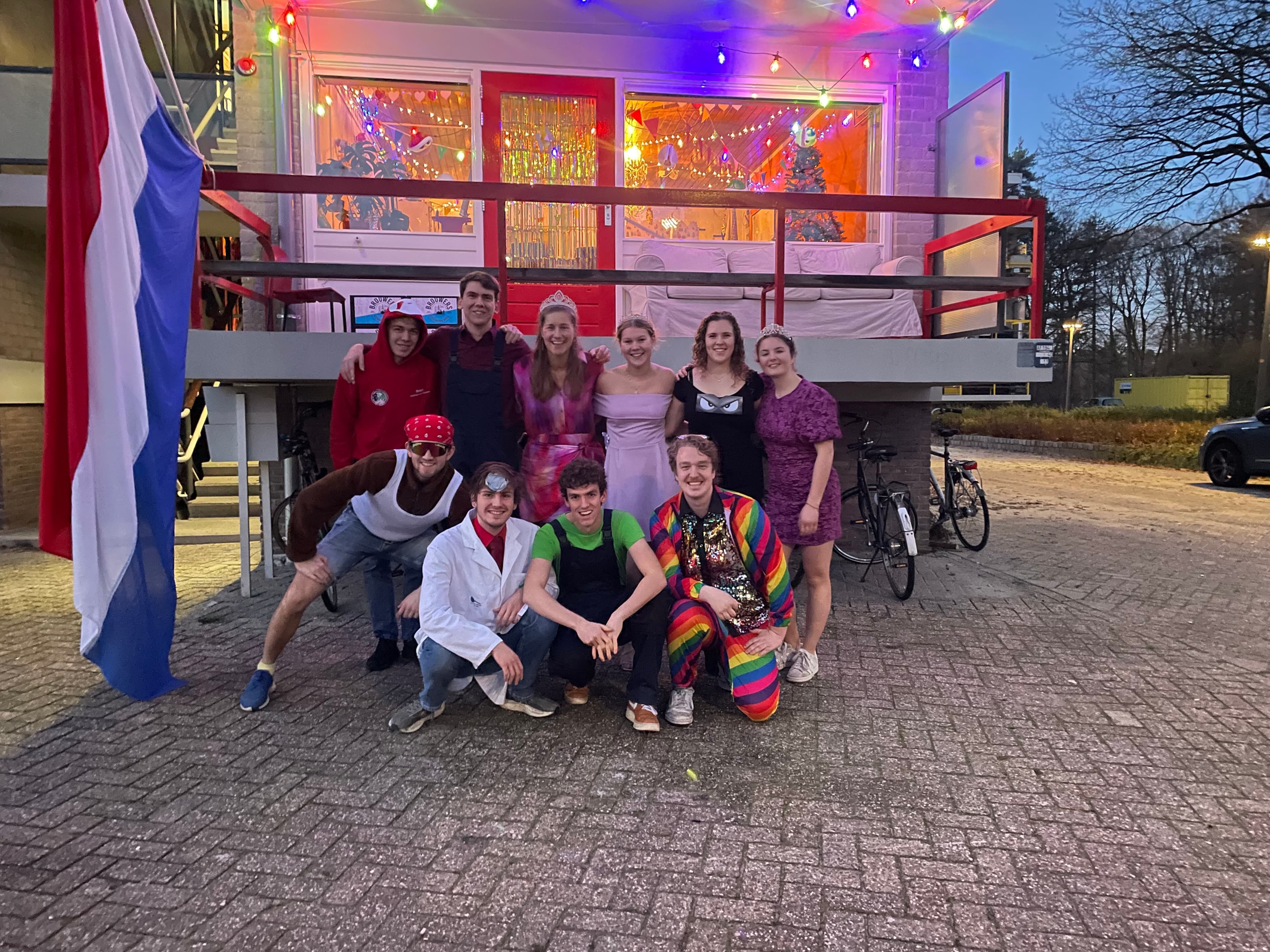 show all photos of Calslaan