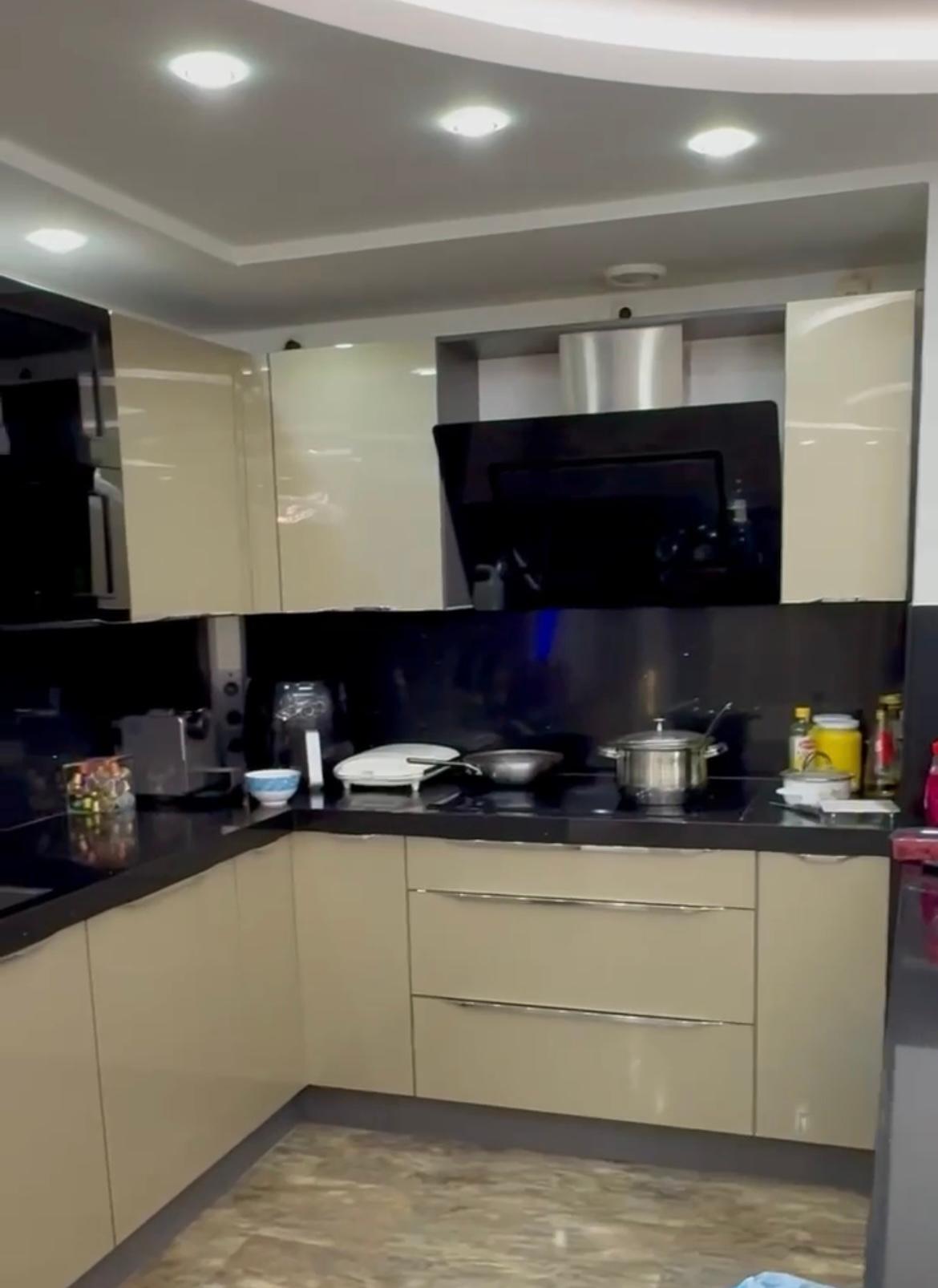 show all photos of Koninginnenhoofd