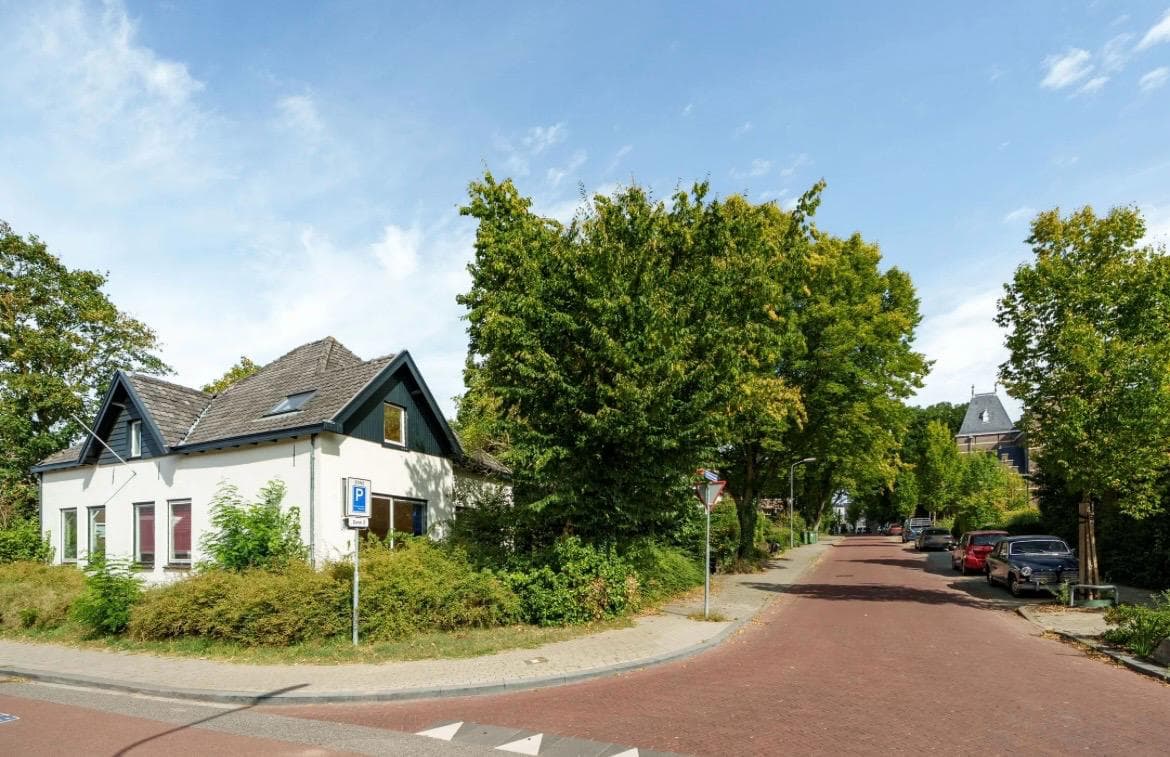 show all photos of Wilhelminaweg