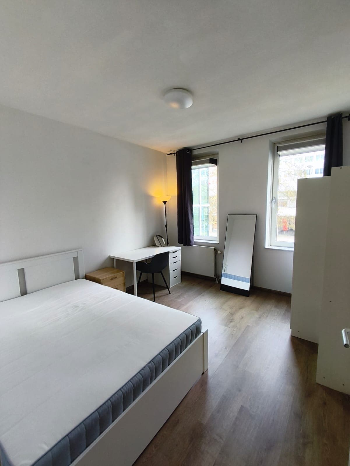 show all photos of Koningin Wilhelminaplein