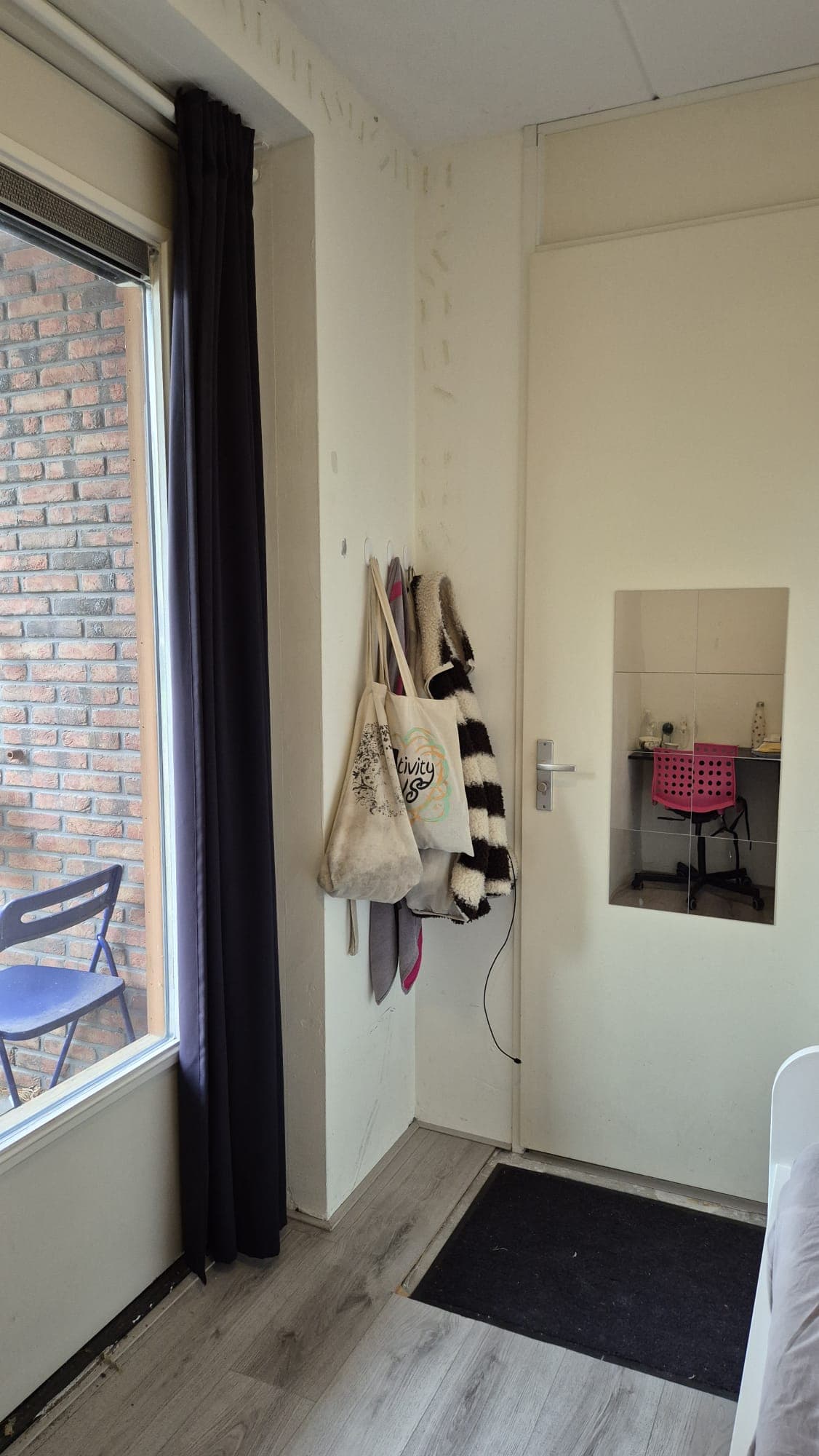 show all photos of Beneluxlaan