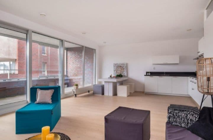 show all photos of Meridiaan