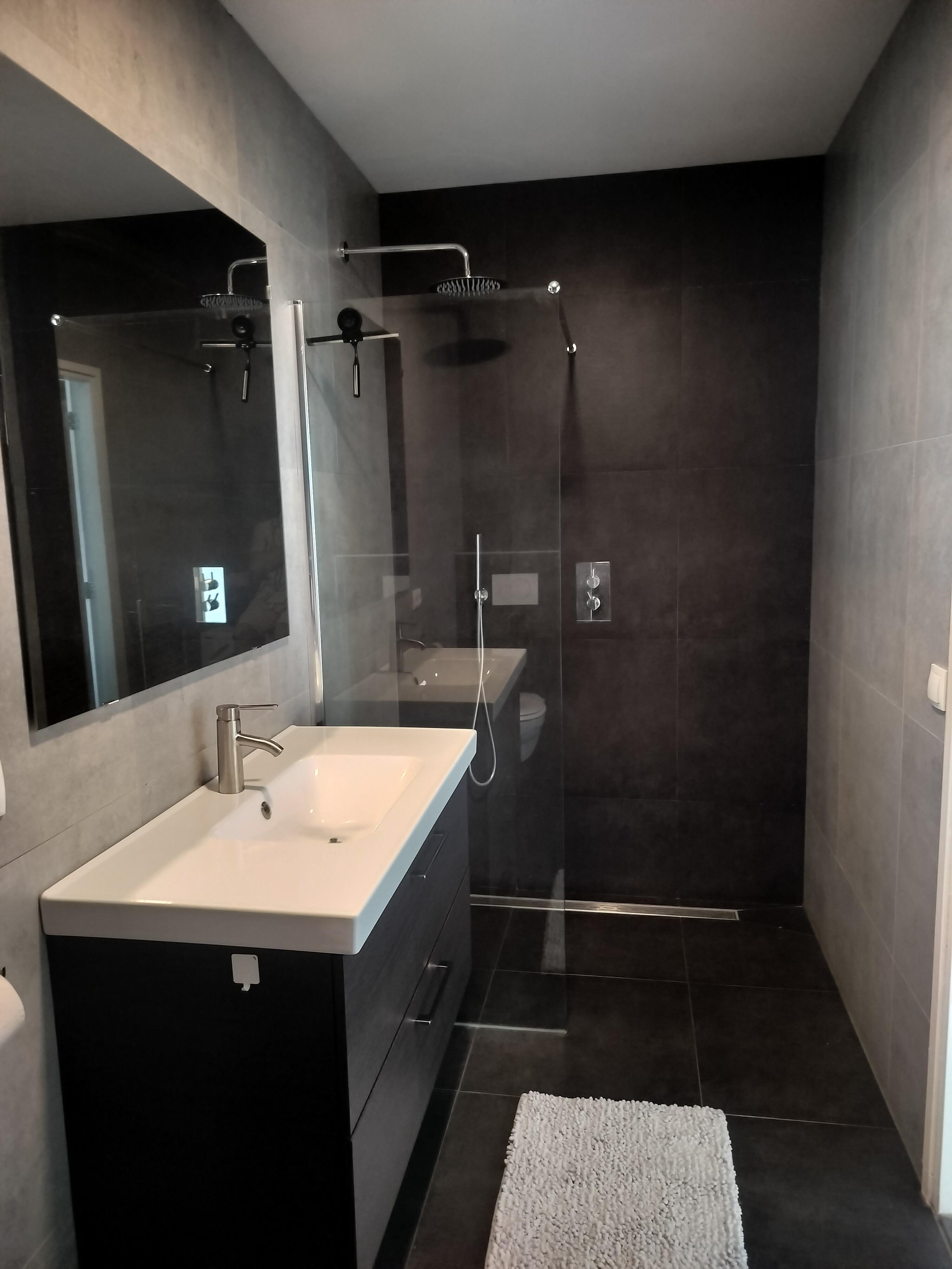 show all photos of Willemsweg