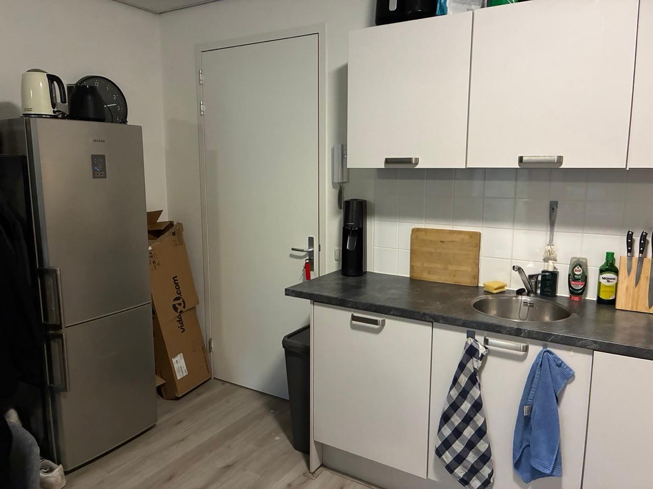 show all photos of Waterloolaan